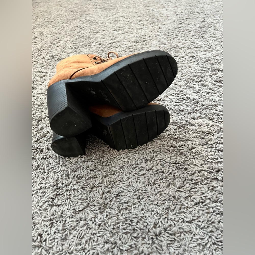 Tan side zip suede chunky heeled boots - Picture 3 of 7